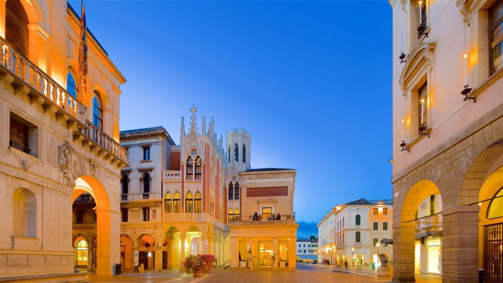 Officine Cavour Casa Dei Leoni Centro Storico Padova Apartment Exterior photo